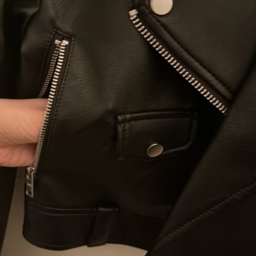 🏴‍☠️Abercrombie & Fitch - Vegan Leather Moto Jacket - XXS NWT! - Picture 4 of 9